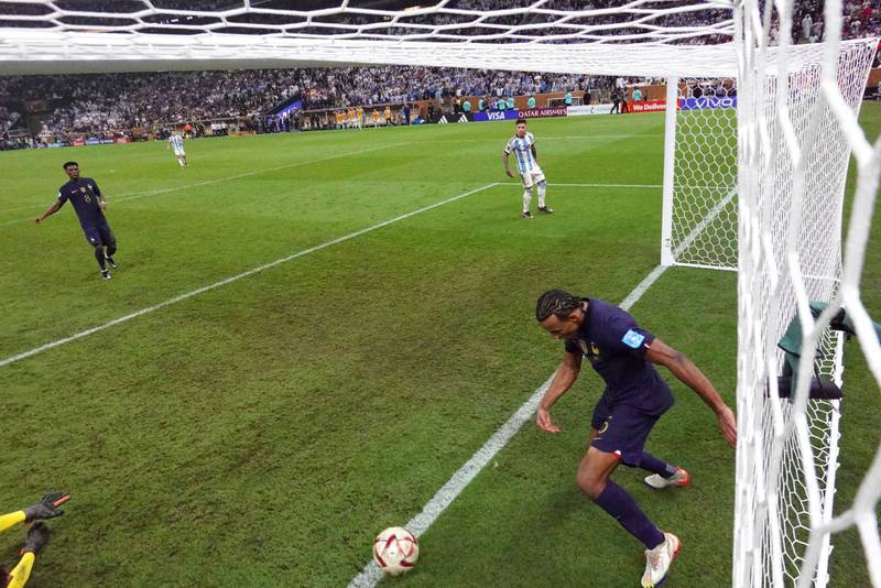 El 3-2 de Argentina a Francia debió anularse, según el reglamento de la FIFA