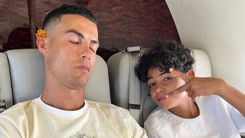 Video del hijo de Cristiano Ronaldo golpeando a un niño