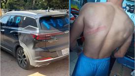 Hinchas atacaron a los jugadores de su propio club y vandalizaron sus autos