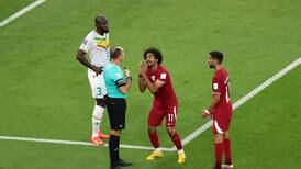 Aun siendo anfitrión, le ‘tumbaron’ un penalazo a Qatar contra Senegal