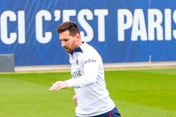 Lionel Messi es perdonado por el PSG y regresa a los entrenamientos