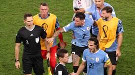 Los uruguayos querían ‘levantar’ al árbitro y mostrarle su ‘garra charrúa’