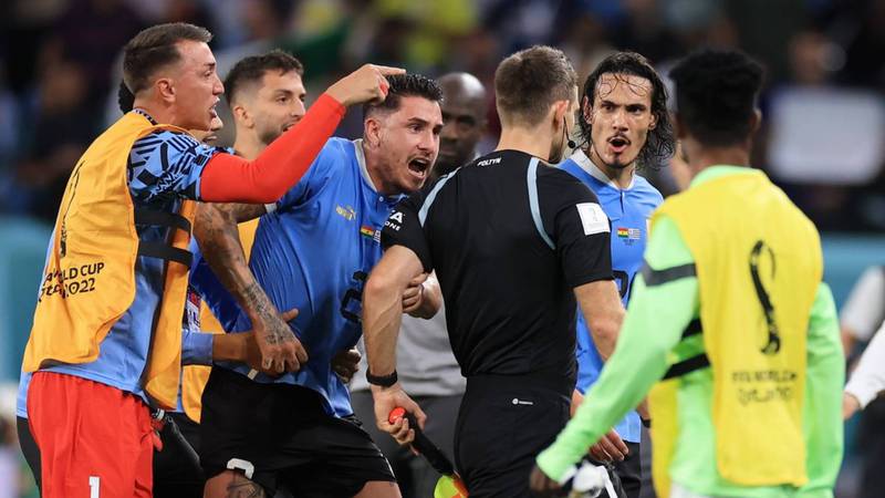 José María Giménez insultó a los árbitros del partido Ghana vs. Uruguay en el Mundial Qatar 2022
