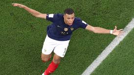 Francia ganó, es la primera clasificada y rompió la maldición de los campeones