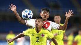 Se ‘bailaron’ a la defensa de Colombia y Perú pegó primero en el Sudamericano Sub-20
