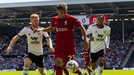 Con Luis Díaz, el Liverpool perseveró y salvó un punto ante el aguerrido Fulham
