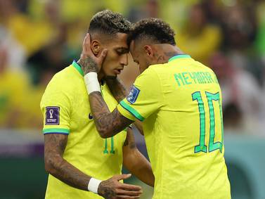 “No lo merecen”, Raphinha le tiró a los brasileños por ‘liquidar’ a Neymar