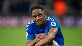Everton ya no sabe qué hacer con Yerry Mina y quieren “deshacerse de él”