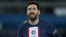 ¡Permiso! Messi ‘clavó’ un golazo y hasta el narrador suspiró con la obra de arte