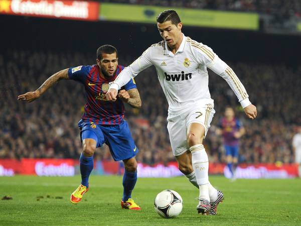 Dani Alves se olvidó del Barcelona y puso a Cristiano Ronaldo por encima de Messi