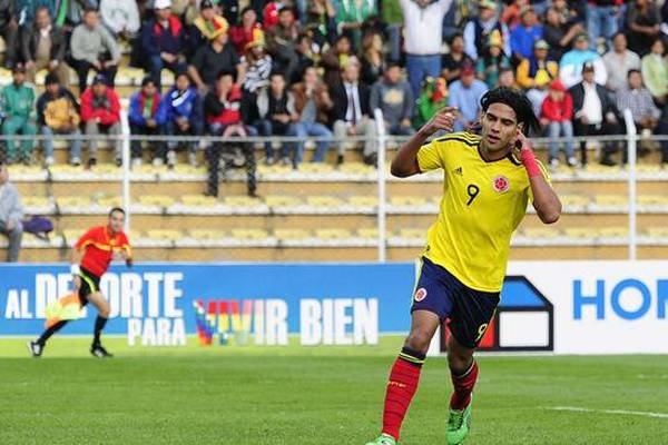 Colombia celebra en Bolivia (1-2)