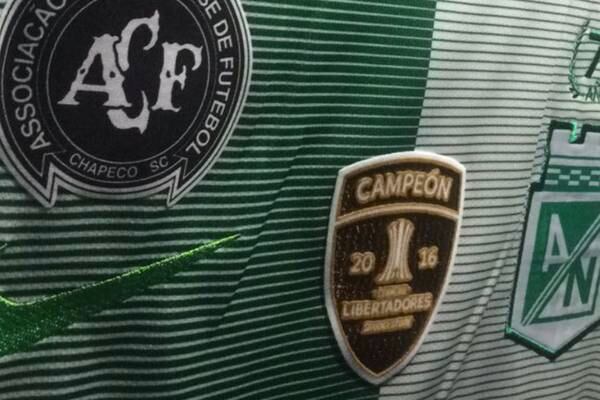 ¿Por qué apareció el uniforme de Nacional con parche de la Copa Libertadores 2016?