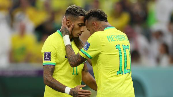 “No lo merecen”, Raphinha le tiró a los brasileños por ‘liquidar’ a Neymar