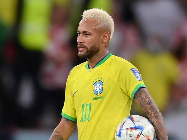 Llueven críticas a Neymar por “arrugarse” en los penales ante Croacia