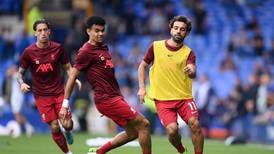 ¿Cuántos salarios mínimos de Colombia se ganaría Salah por minuto en Arabia?