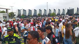 Como de local: recibimiento masivo a River Plate en suelo colombiano para la Libertadores