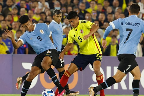 Marquinez regaló un gol y Uruguay ‘cacheteó' a Colombia en el hexagonal final del Sudamericano