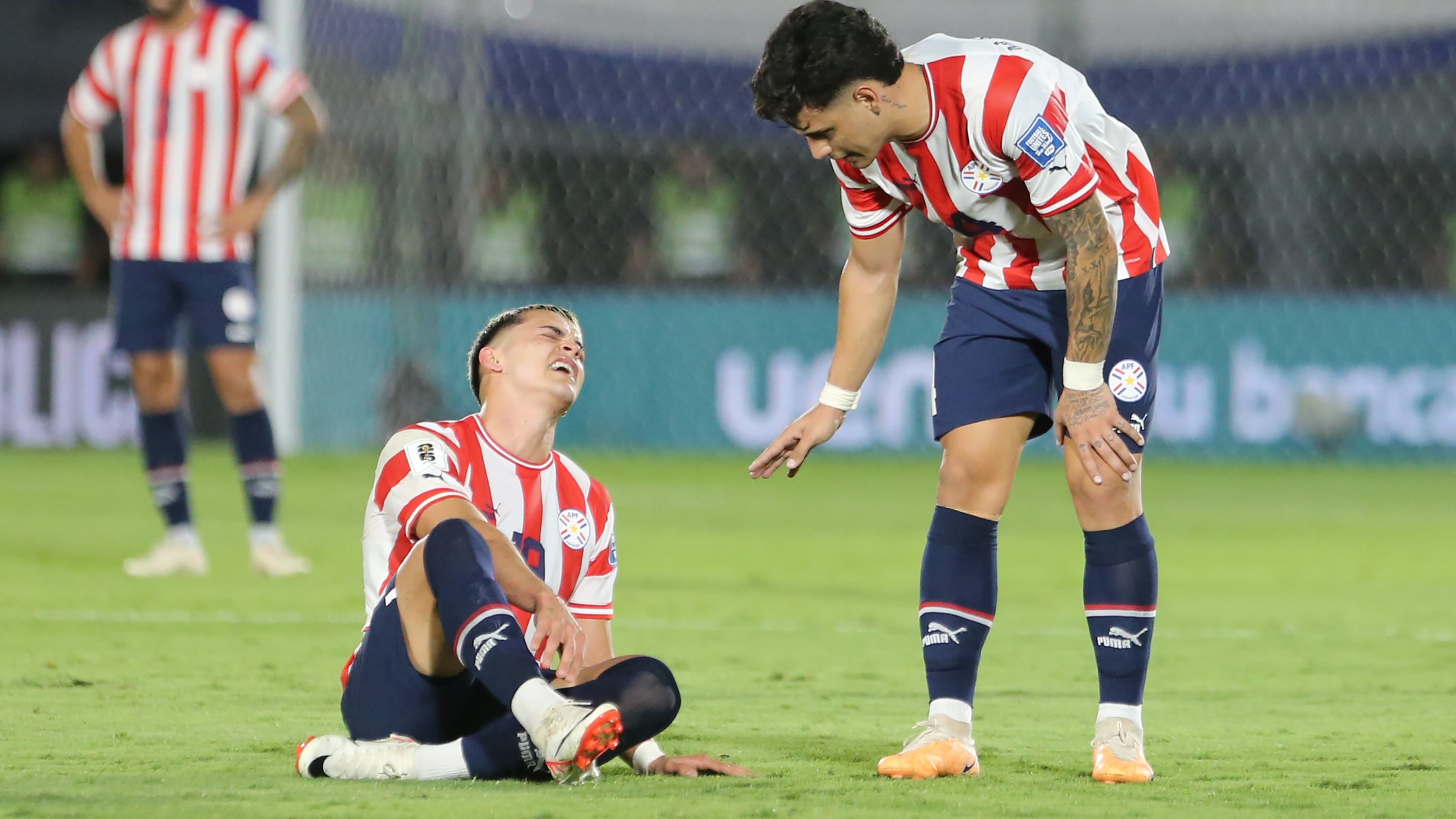 Escalofríante lesión en Paraguay vs Bolivia