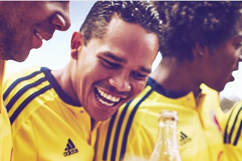 ¡Coca-Cola cumple! Prendió la ‘fiesta futbolera’ en Colombia