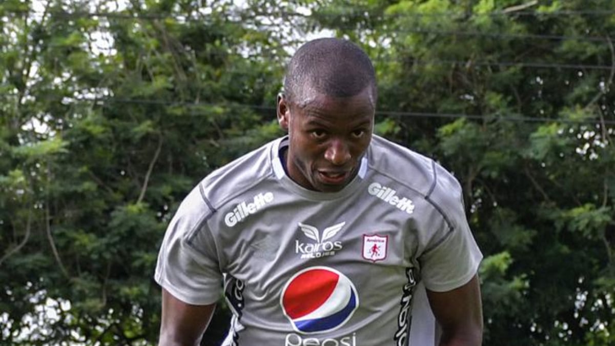 "Nuestro fútbol cada vez cae más bajo”, Adrián Ramos no guardó silencio