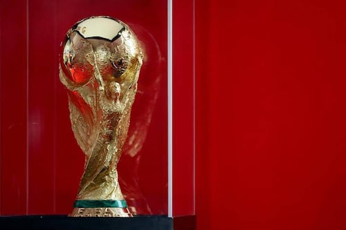 El trofeo de la Copa Mundo está en nuestro país y Coca-Cola la sacó del estadio