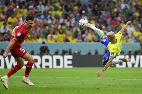 Richarlison marca el mejor gol en lo que va de Mundial y Brasil deja más que claro que va por el título en Qatar