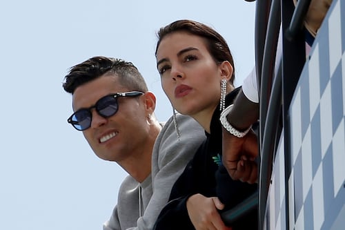 Cristiano Ronaldo tendría excepción a ley que le prohíbe vivir con Georgina en Arabia