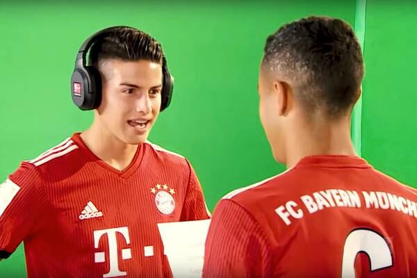 Video: Gracioso momento de James Rodríguez y Thiago Alcántara en Bayern München